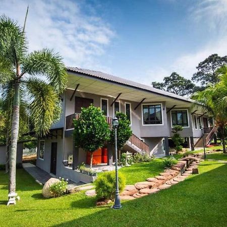 Capital O 90088 Mbp Leisure Resort Batu Pahat Exterior photo